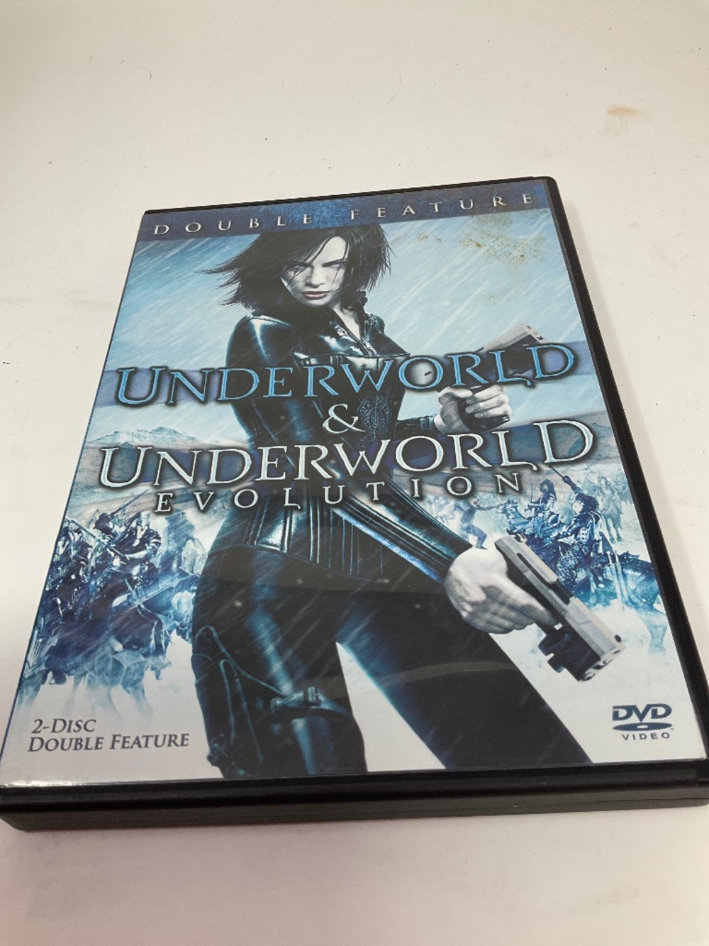 Dvd- Double Feature Underworld and Underworld Revolution. V233